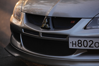 Крепление гос. номера в стиле EVO текстурный пластик Mitsubishi Lancer IX (2003-2009)