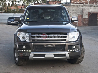 Решетка Радиатора var №1 Mitsubishi Pajero IV 4 (2006-2015) БЕЗ СЕТКИ