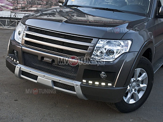 Решетка Радиатора var №3 Mitsubishi Pajero IV 4 Broomer Design (2006-2015) БЕЗ СЕТКИ