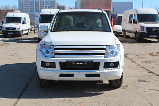 Решетка Радиатора var №3 Mitsubishi Pajero IV 4 Broomer Design (2006-2015)