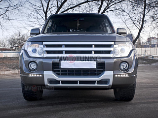 Накладка Broomer Design переднего бампера Mitsubishi Pajero IV 4 (2011-2015)