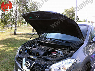 Упор капота Nissan Qashqai (2010-2014)