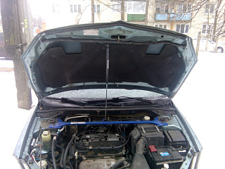 Растяжка передних стоек Mitsubishi Lancer IX (2003-2009) доступен синий, красный и черный цвет